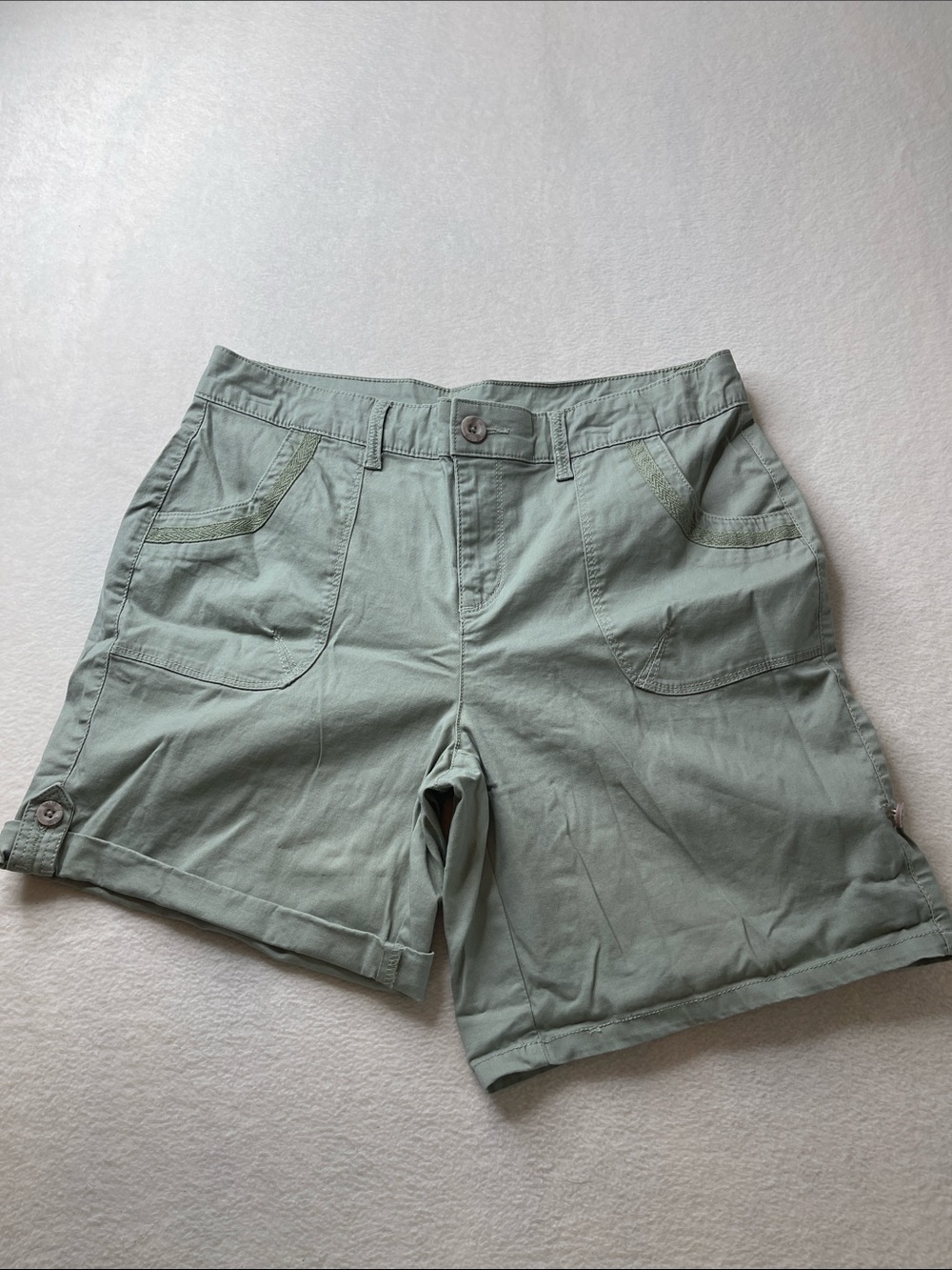 Gloria Vanderbilt Women's Sage Utility Cotton Shorts SIZE 6 MISSY